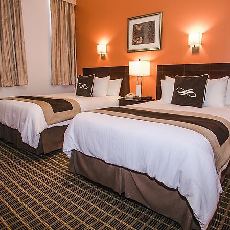Pointe Plaza Hotel (Adults Only) New York City Exterior photo