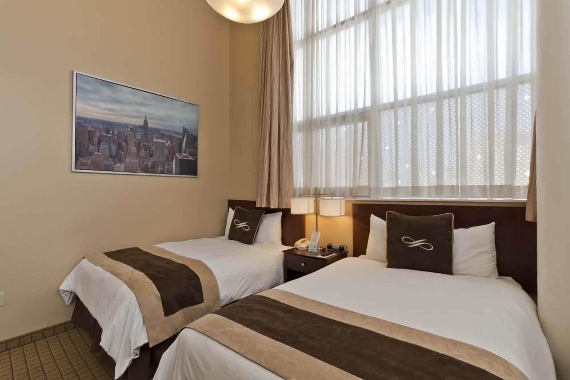 Pointe Plaza Hotel (Adults Only) New York City Exterior photo