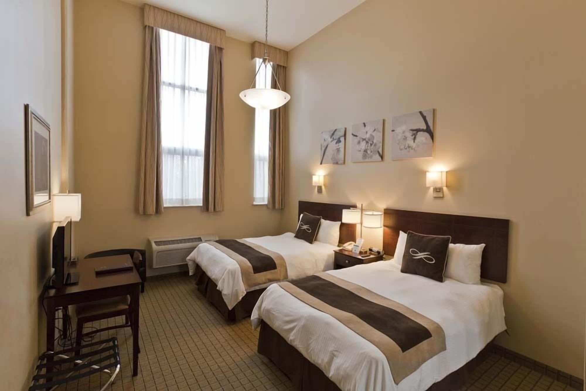 Pointe Plaza Hotel (Adults Only) New York City Exterior photo