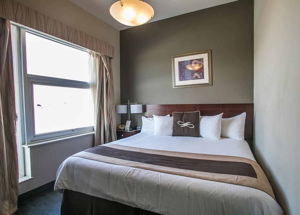 Pointe Plaza Hotel (Adults Only) New York City Exterior photo