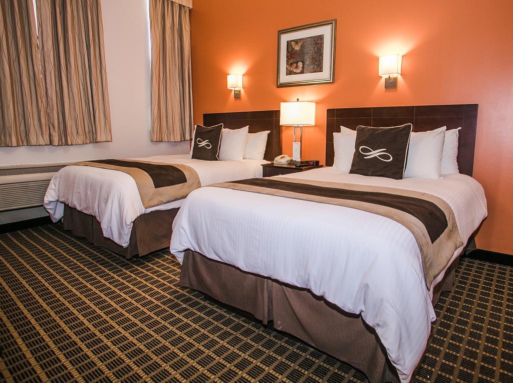 Pointe Plaza Hotel (Adults Only) New York City Exterior photo