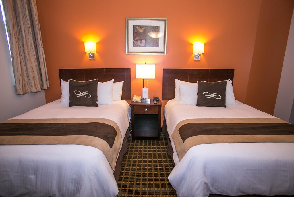 Pointe Plaza Hotel (Adults Only) New York City Exterior photo